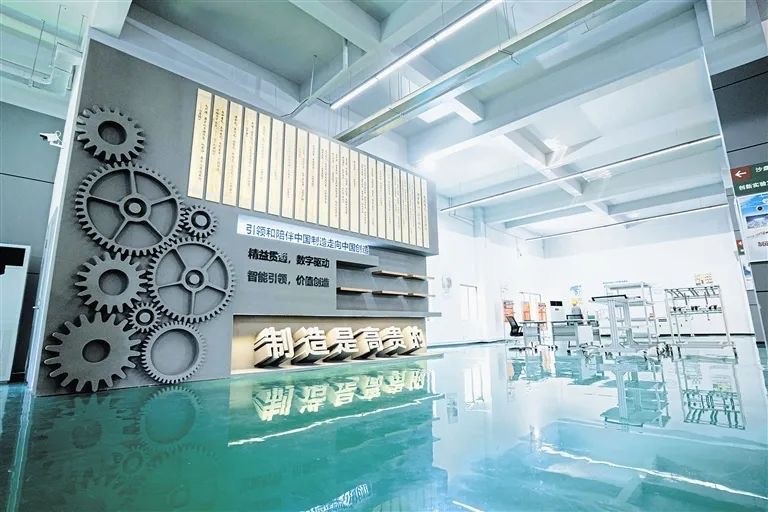 首届江阴数字化转型岑岭论坛顺遂召开！