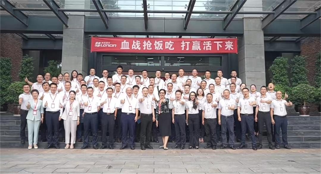 新百胜集团两大标杆客户&mdash;&mdash;楚天科技与隆鑫通用睁开对标学习之旅